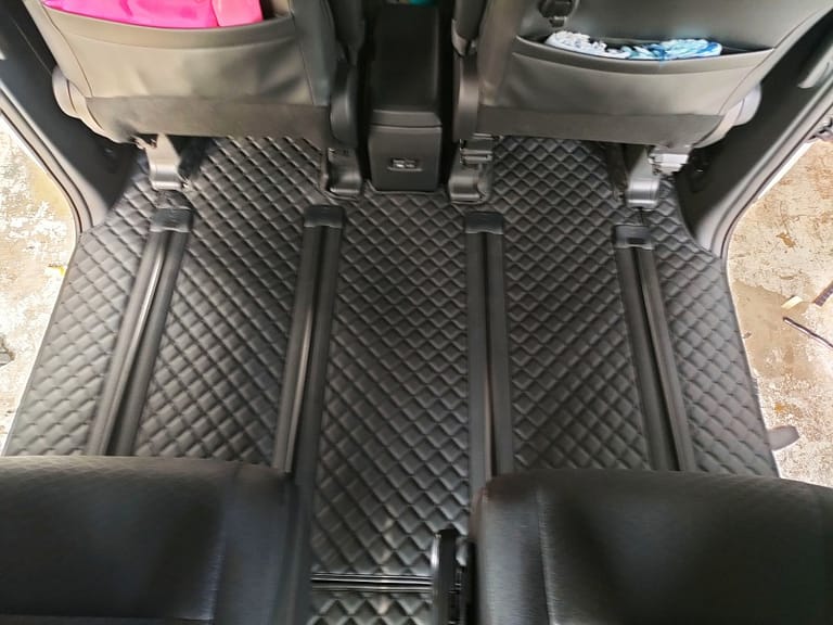Karpet Mobil Toyota Voxy 2016-2019 Full Bagasi - Carwash Studio Garage