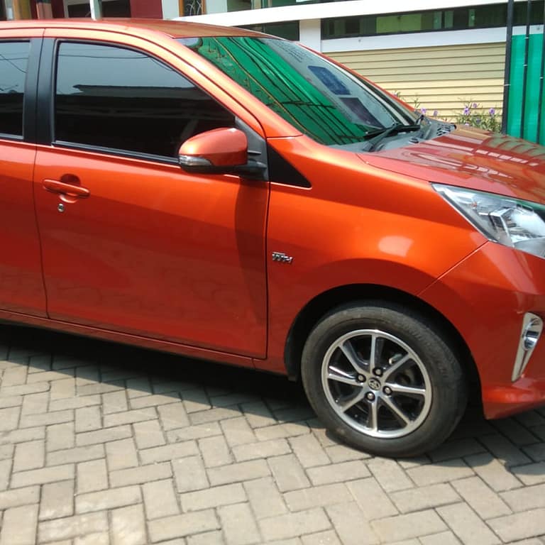 Dijual Mobil Calya G Matic Warna Orange Metalic - Carwash Studio Garage