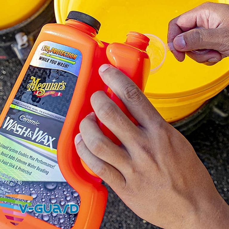Meguiars Hybrid Ceramic Wash & Wax SiO2 Boost, Shampoo Coating Mobil - Carwash Studio Garage